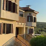 Athina Appartamento Potistika