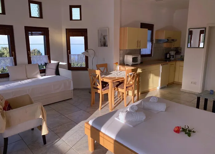 Athina Appartement Potistika